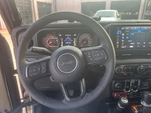 2025 Jeep JT Gladiator - Image 6 of 8