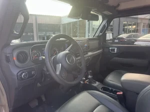 2025 Jeep JT Gladiator - Image 5 of 8