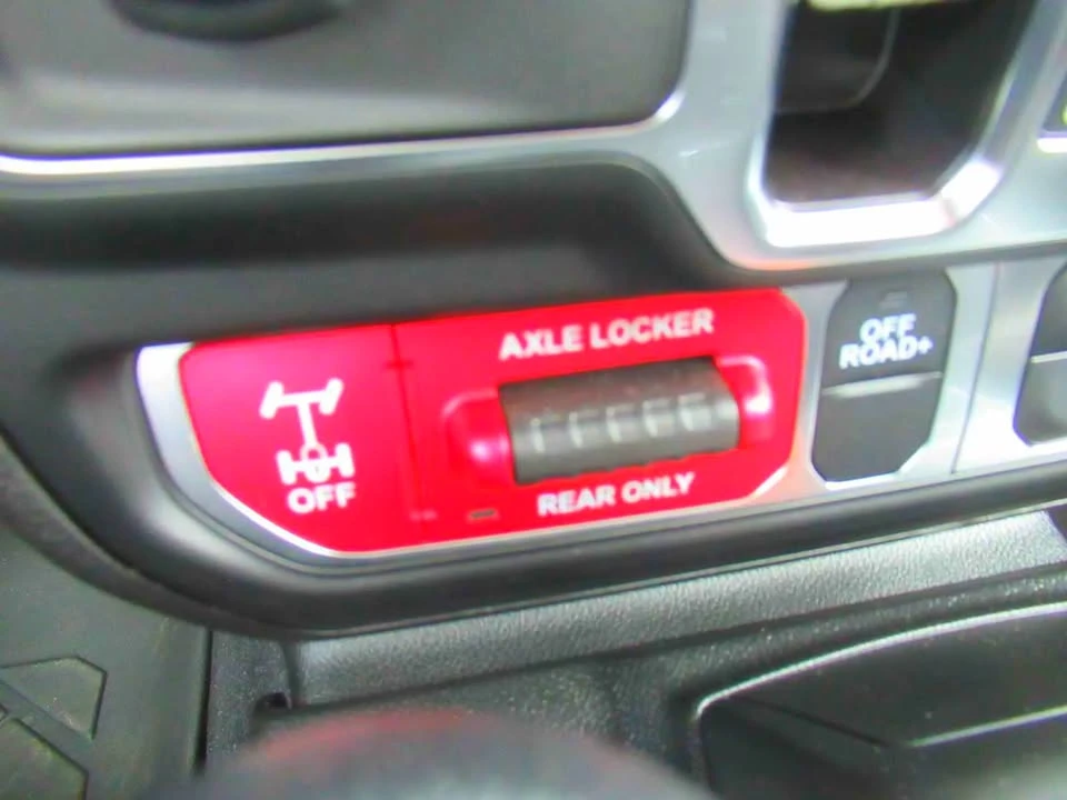 2025 Jeep JT Gladiator - Image 18 of 20
