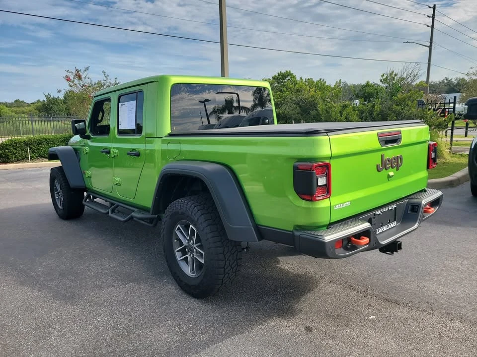 2025 Jeep JT Gladiator - Image 4 of 17