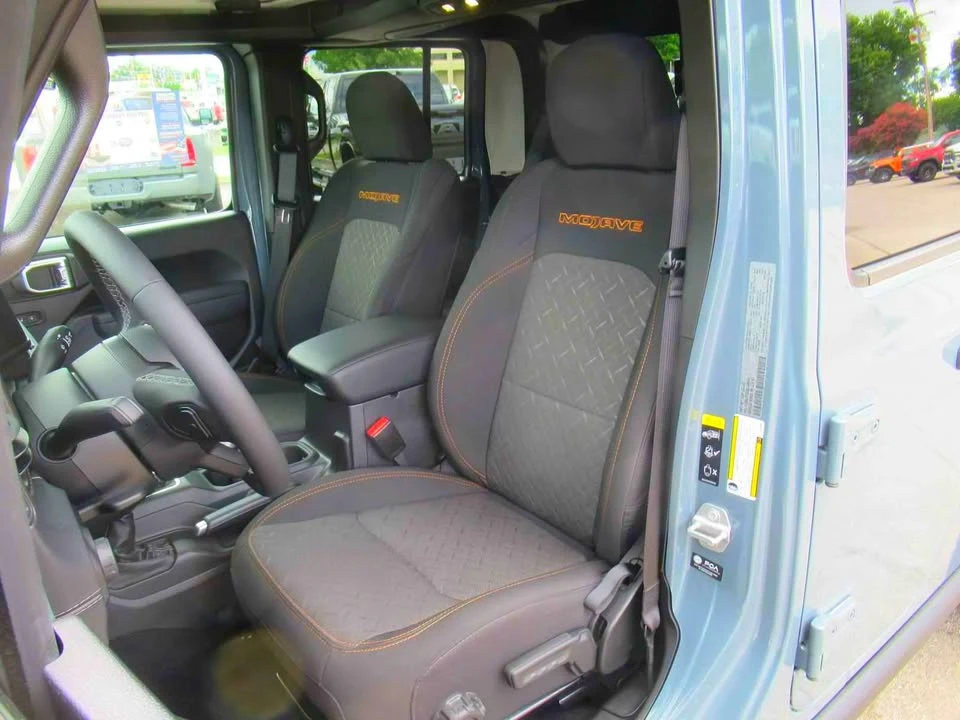 2025 Jeep JT Gladiator - Image 8 of 20