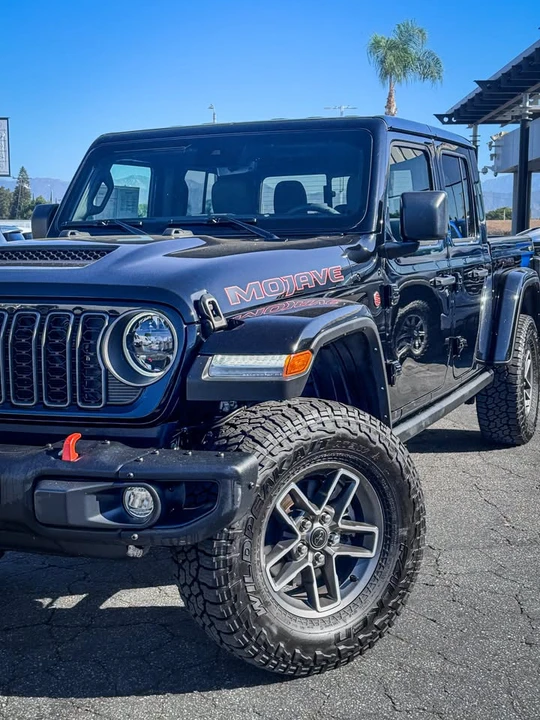 2025 Jeep JT Gladiator - Image 2 of 6
