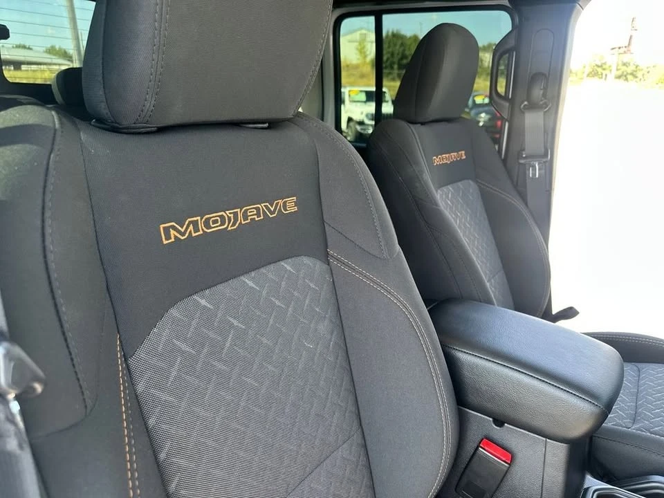 2025 Jeep JT Gladiator - Image 17 of 19