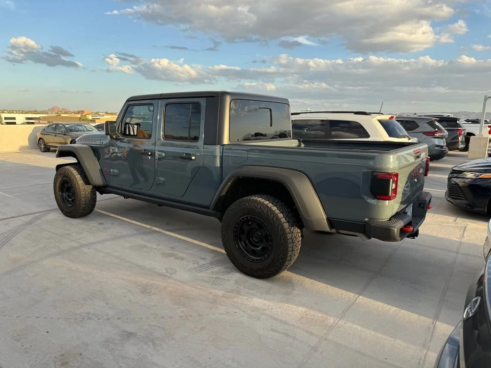 2025 Jeep JT Gladiator - Image 5 of 9