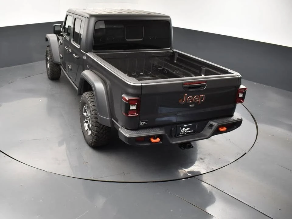 2025 Jeep JT Gladiator - Image 13 of 20