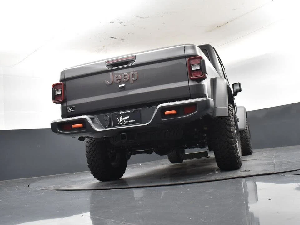2025 Jeep JT Gladiator - Image 16 of 20