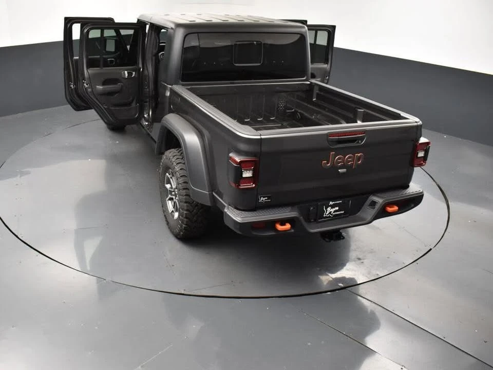 2025 Jeep JT Gladiator - Image 14 of 20