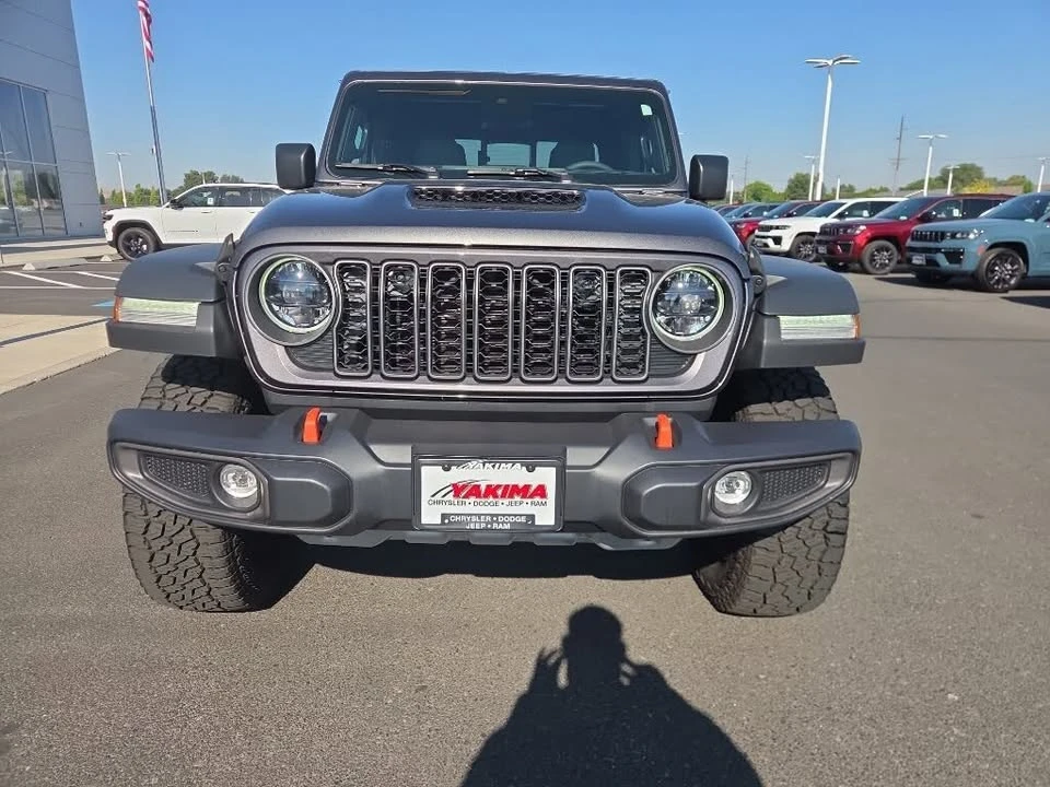 2025 Jeep JT Gladiator - Image 3 of 20