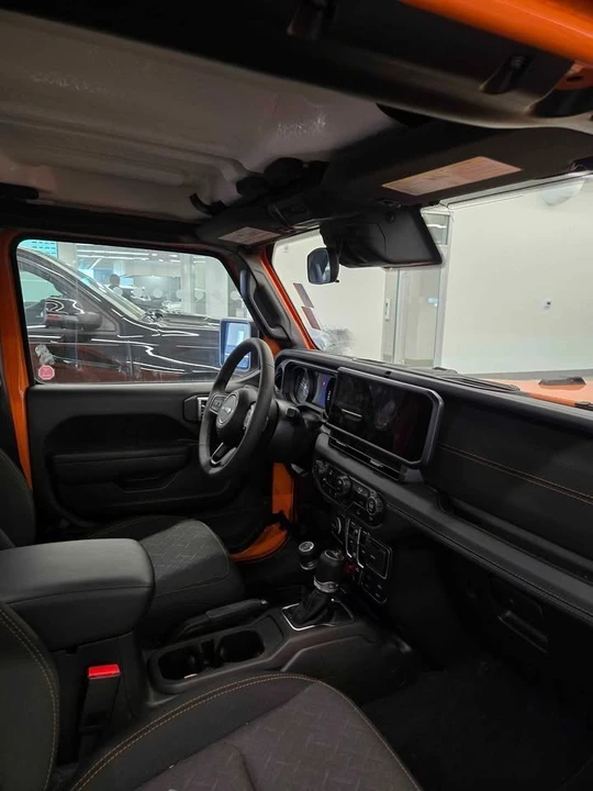 2025 Jeep JT Gladiator - Image 3 of 4