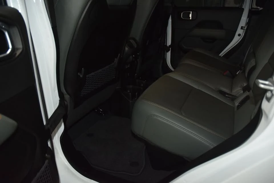2025 Jeep JT Gladiator - Image 16 of 18