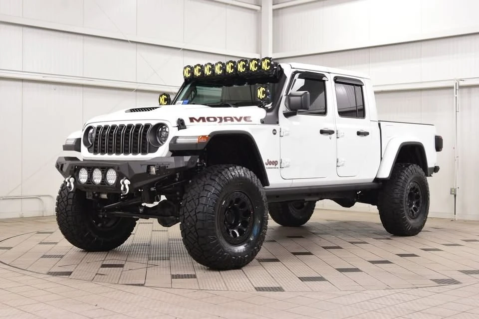 2025 Jeep JT Gladiator - Image 3 of 18
