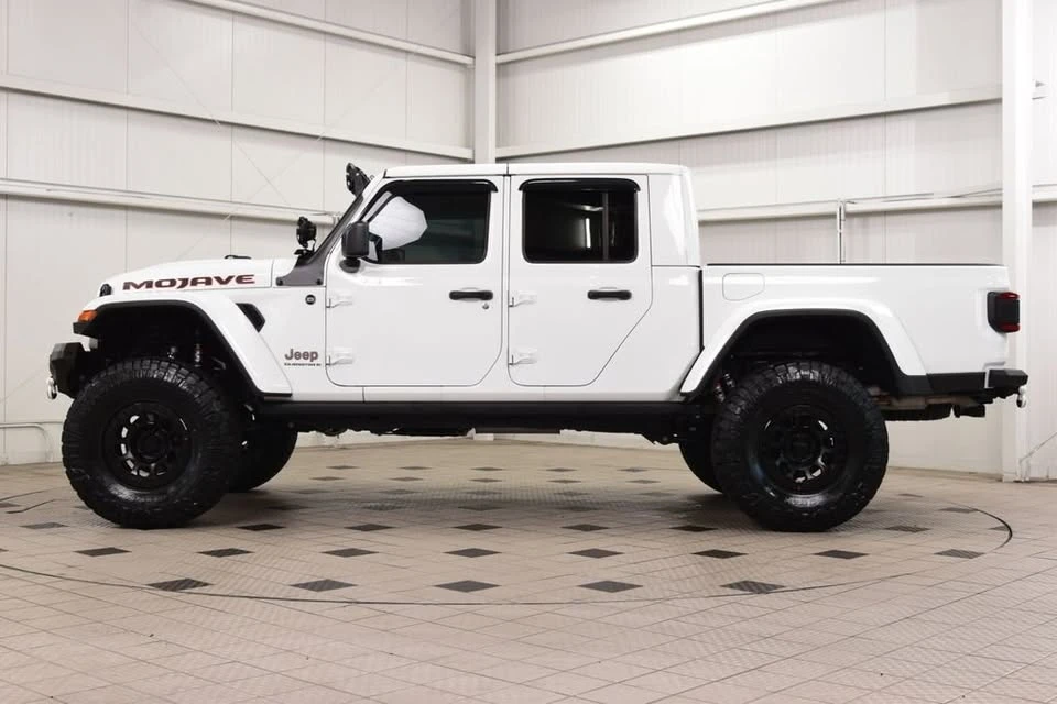 2025 Jeep JT Gladiator - Image 4 of 18