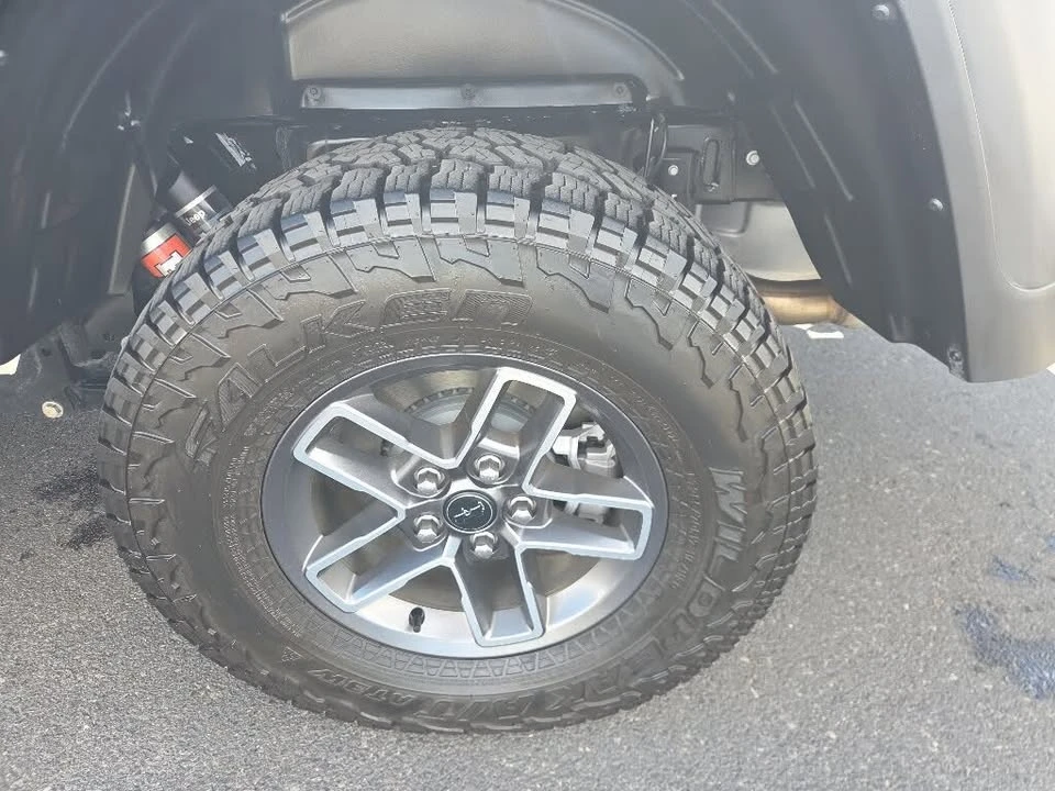 2025 Jeep JT Gladiator - Image 11 of 20