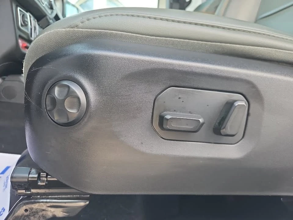 2025 Jeep JT Gladiator - Image 19 of 20