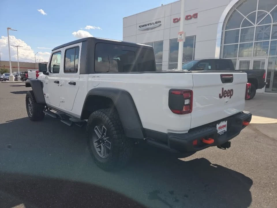 2025 Jeep JT Gladiator - Image 10 of 20
