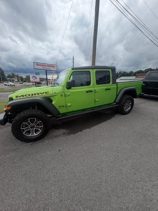 2025 Jeep JT Gladiator - Image 2 of 6