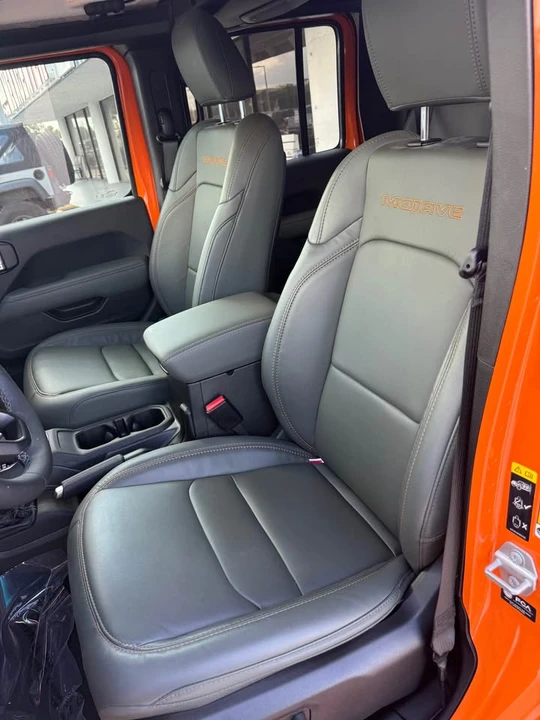 2025 Jeep JT Gladiator - Image 6 of 9