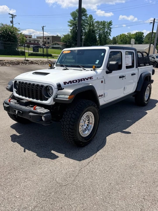 2025 Jeep JT Gladiator - Image 3 of 15