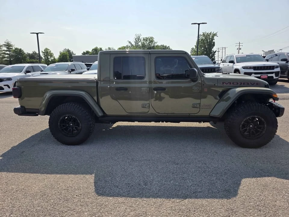 2025 Jeep JT Gladiator - Image 8 of 15