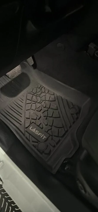2025 Jeep JT Gladiator - Image 15 of 19