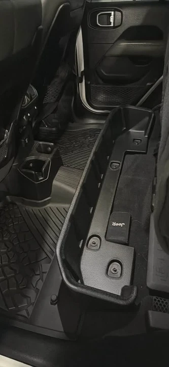 2025 Jeep JT Gladiator - Image 16 of 19