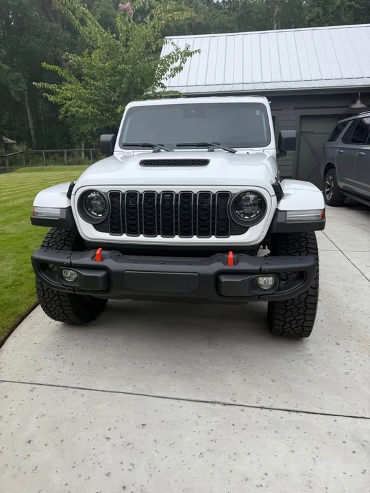 2025 Jeep JT Gladiator - Image 6 of 19