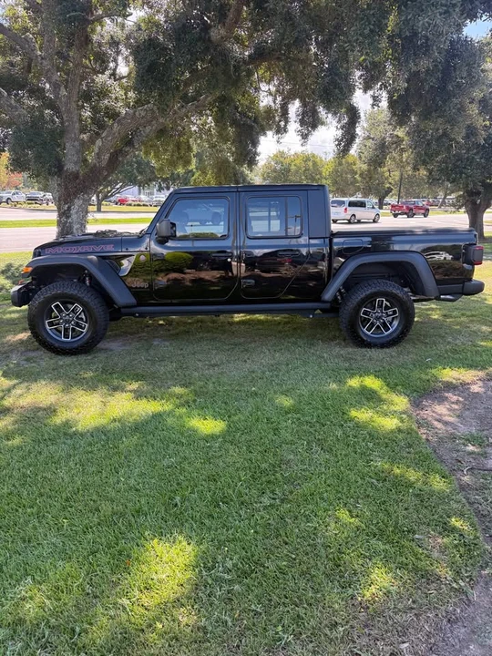 2025 Jeep JT Gladiator - Image 8 of 20