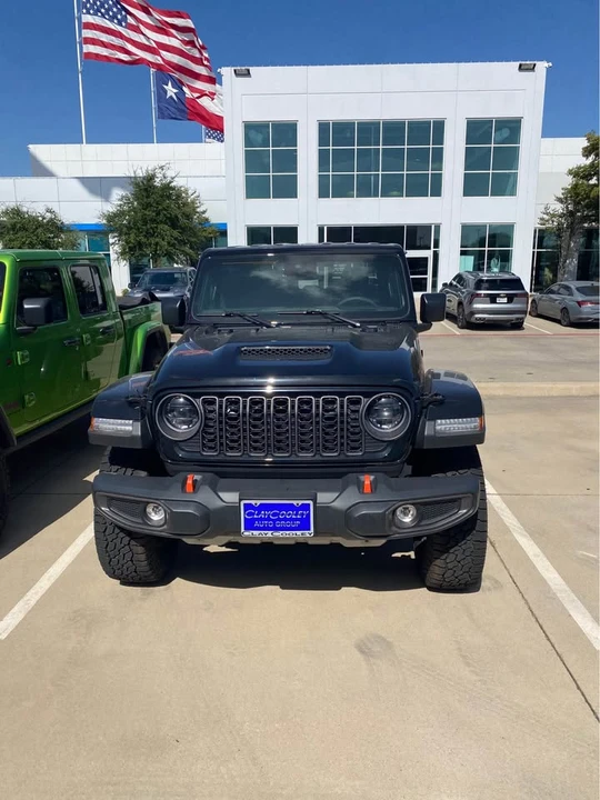 2025 Jeep JT Gladiator - Image 4 of 4