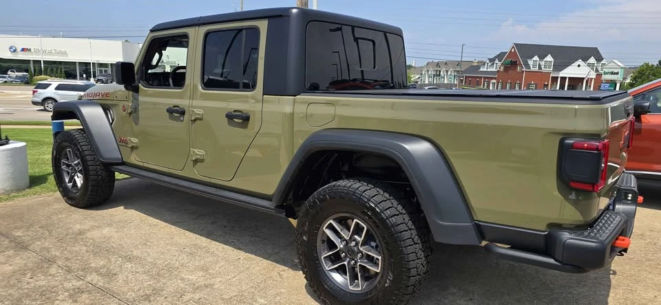 2025 Jeep JT Gladiator - Image 2 of 6