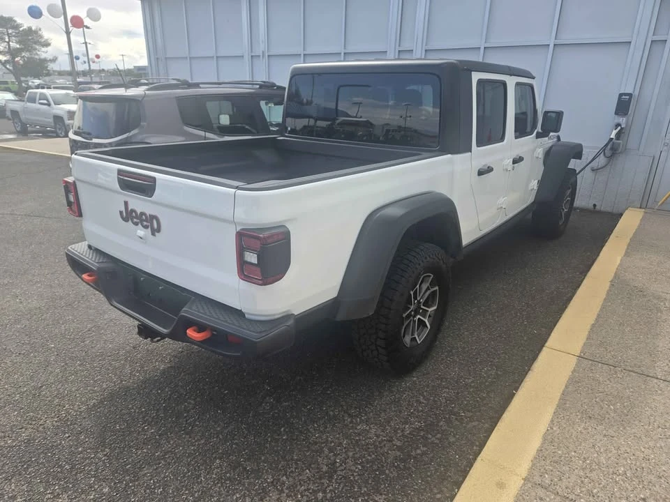 2025 Jeep JT Gladiator - Image 4 of 13