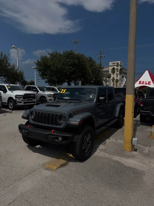 2025 Jeep JT Gladiator - Image 3 of 8