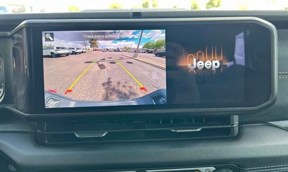 2025 Jeep JT Gladiator - Image 7 of 9