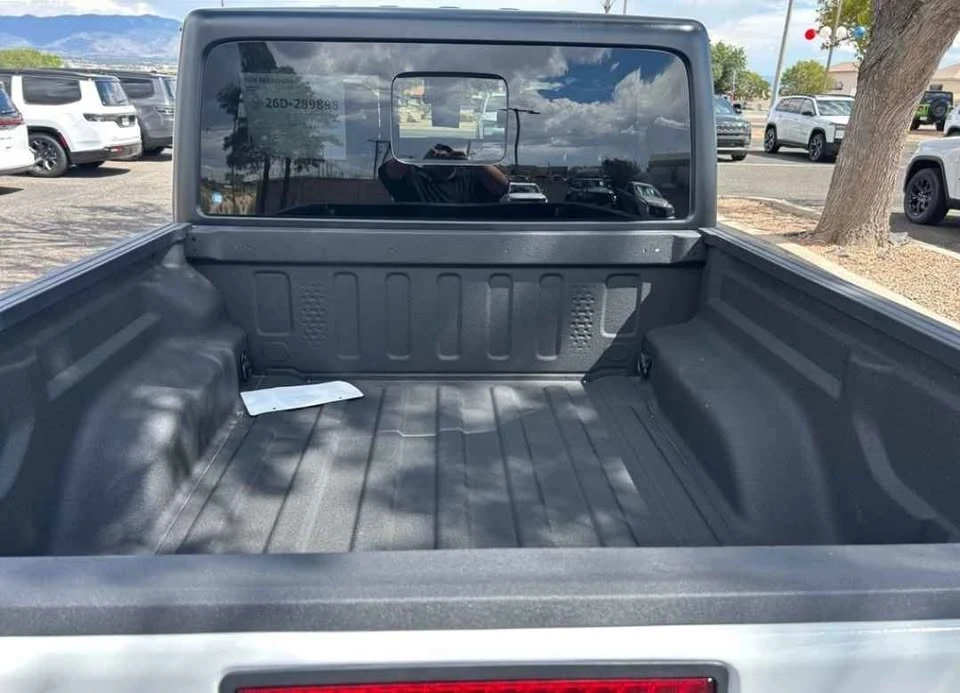2025 Jeep JT Gladiator - Image 8 of 9