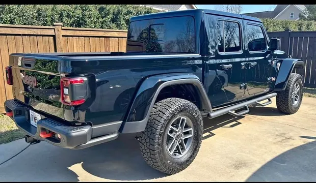 2025 Jeep Gladiator Mojave Pickup 4D 5 ft