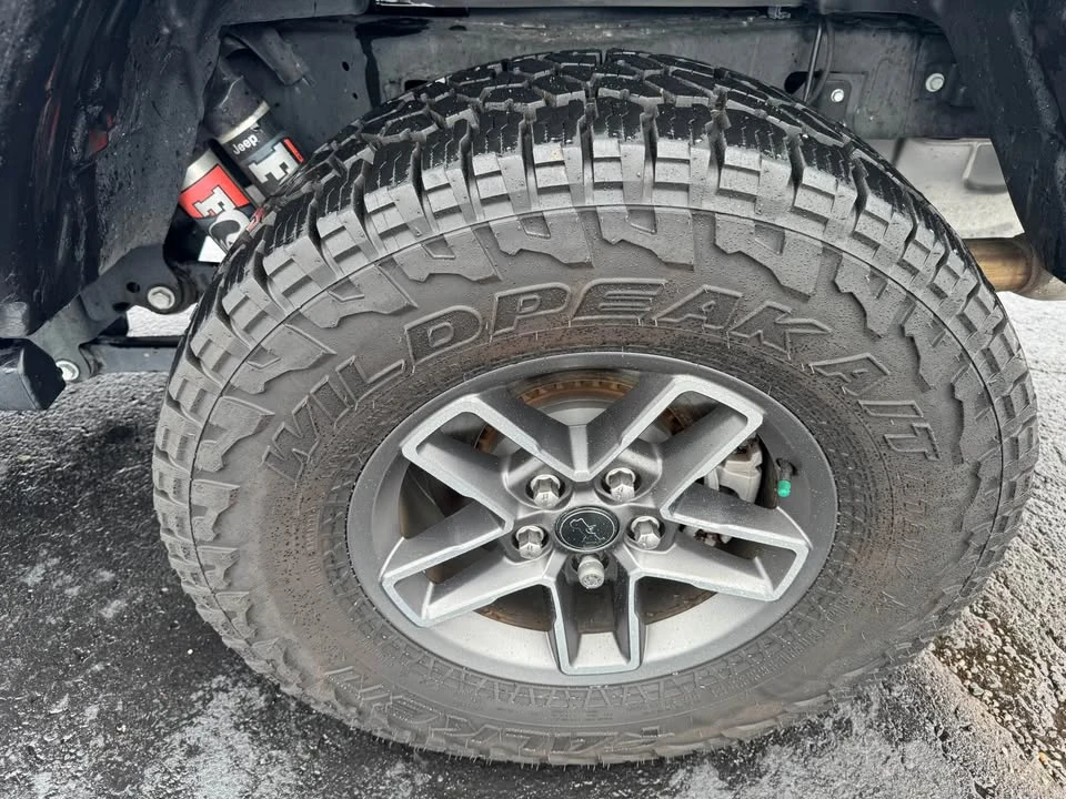 2025 Jeep JT Gladiator - Image 18 of 20