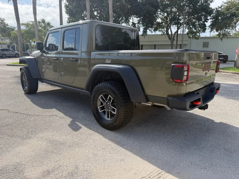 2025 Jeep JT Gladiator - Image 2 of 5