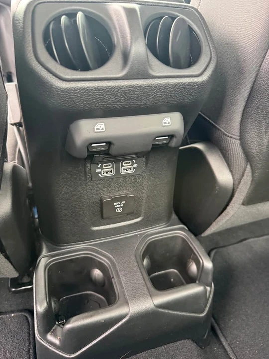 2025 Jeep JT Gladiator - Image 16 of 20