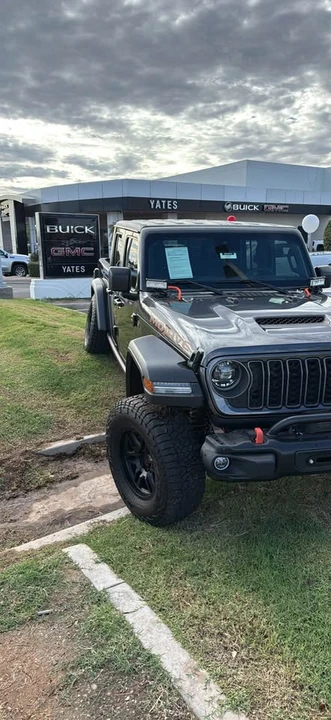 2025 Jeep JT Gladiator - Image 4 of 10