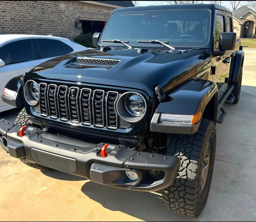 2025 Jeep JT Gladiator - Image 6 of 7