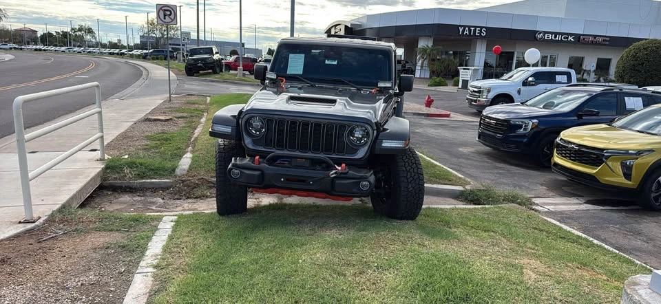 2025 Jeep JT Gladiator - Image 3 of 10