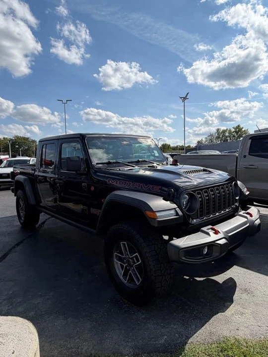 2025 Jeep JT Gladiator - Image 2 of 7