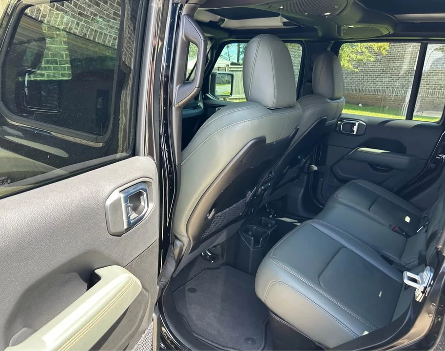 2025 Jeep JT Gladiator - Image 5 of 7