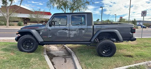 2025 Jeep Gladiator Mojave Pickup 4D 5 ft