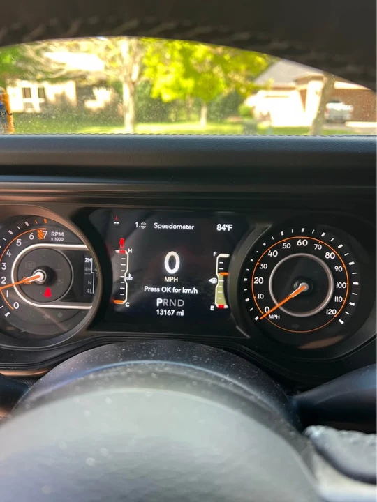 2025 Jeep JT Gladiator - Image 13 of 20