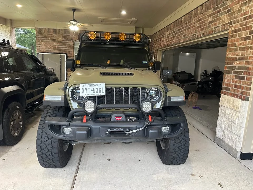 2025 Jeep JT Gladiator - Image 6 of 20