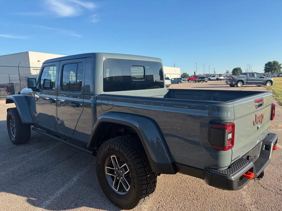 2025 Jeep JT Gladiator - Image 4 of 13
