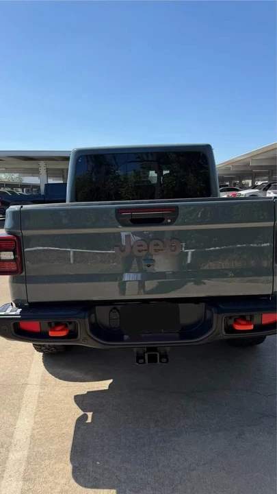 2025 Jeep JT Gladiator - Image 7 of 12