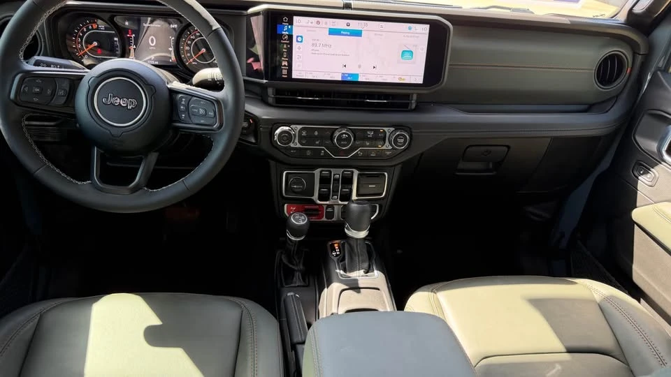 2025 Jeep JT Gladiator - Image 9 of 12