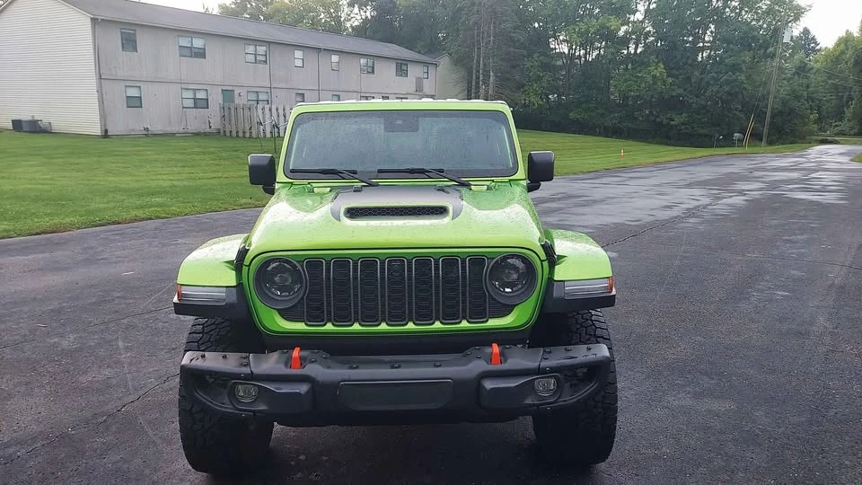 2025 Jeep JT Gladiator - Image 8 of 14