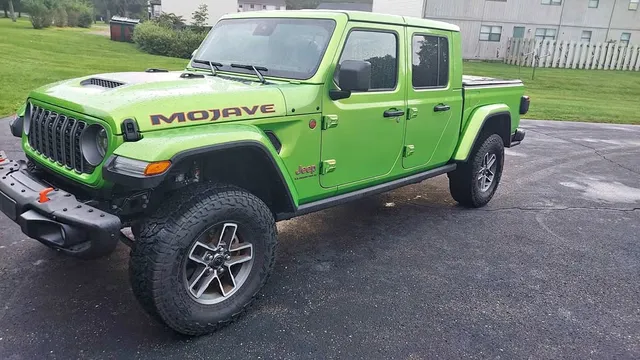 2025 Jeep Gladiator Mojave Pickup 4D 5 ft